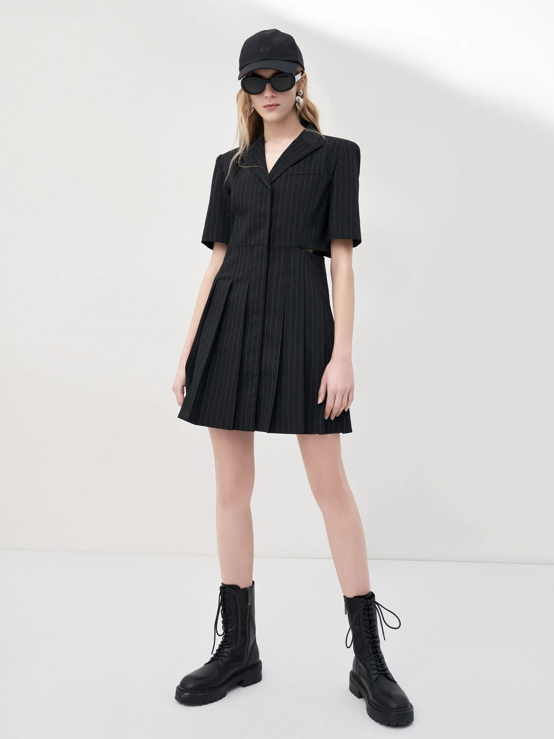 Cutout waist Pleated Dress