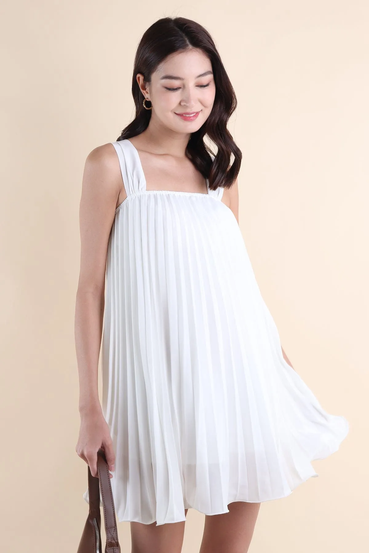 GRANDEUR PLEATED DRESS IN WHITE