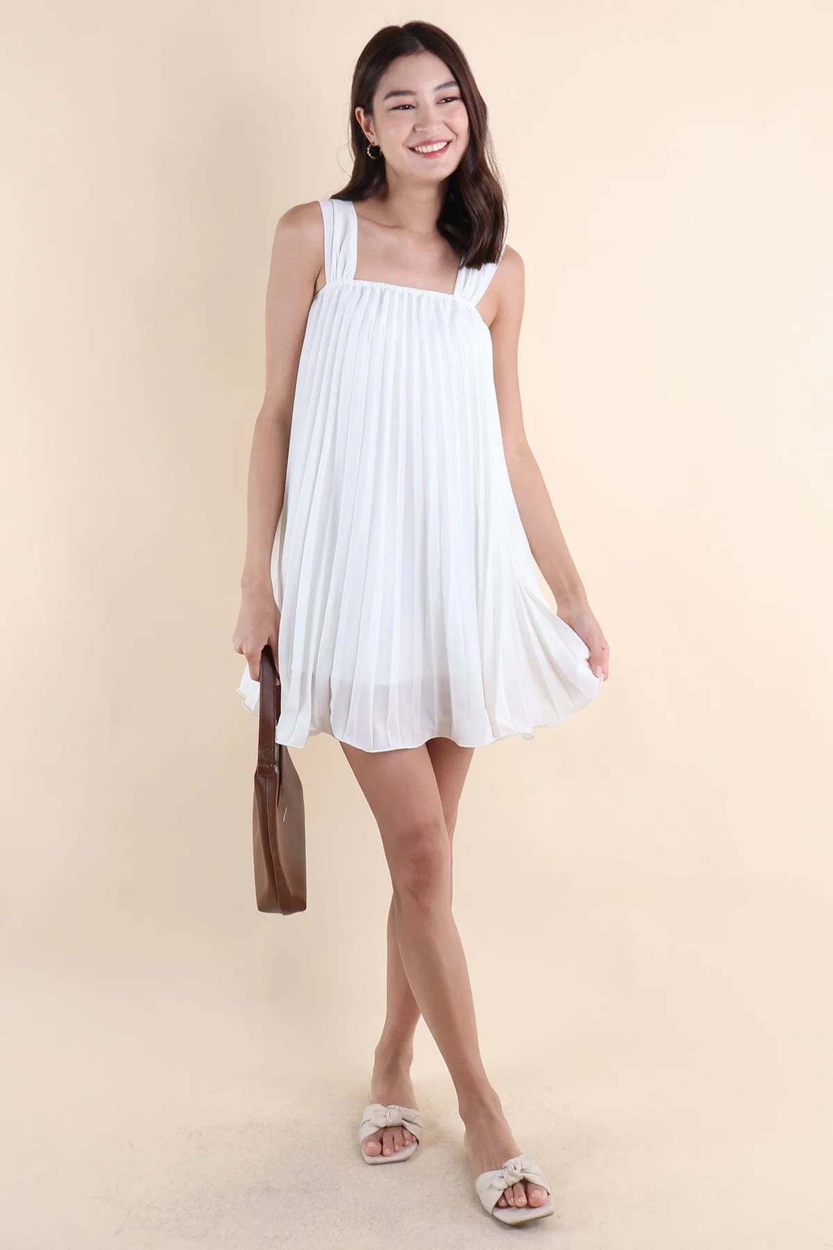 GRANDEUR PLEATED DRESS IN WHITE