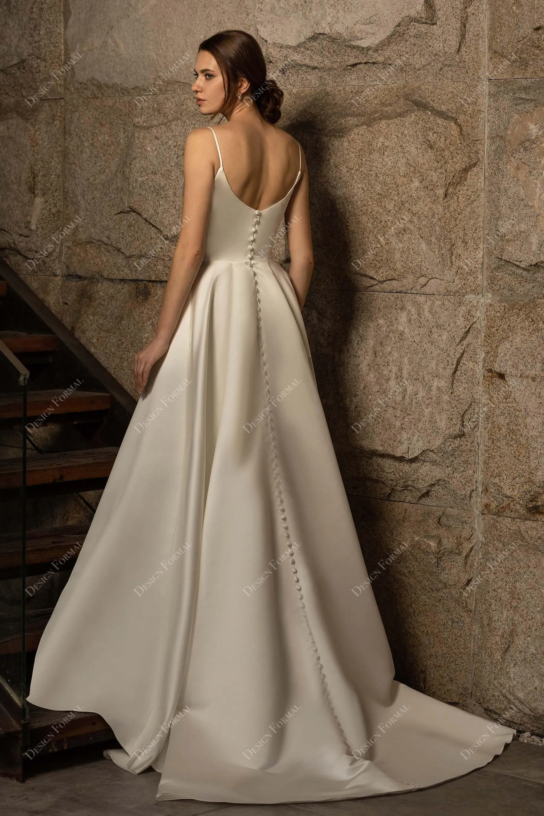 Ivory Classic Spaghetti Strap Pockets Pleated Wedding Ball Gown