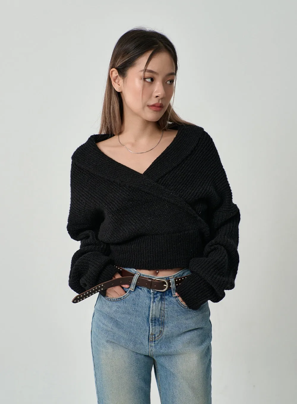 Off-Shoulder V-Neck Crossed Sweater CD19