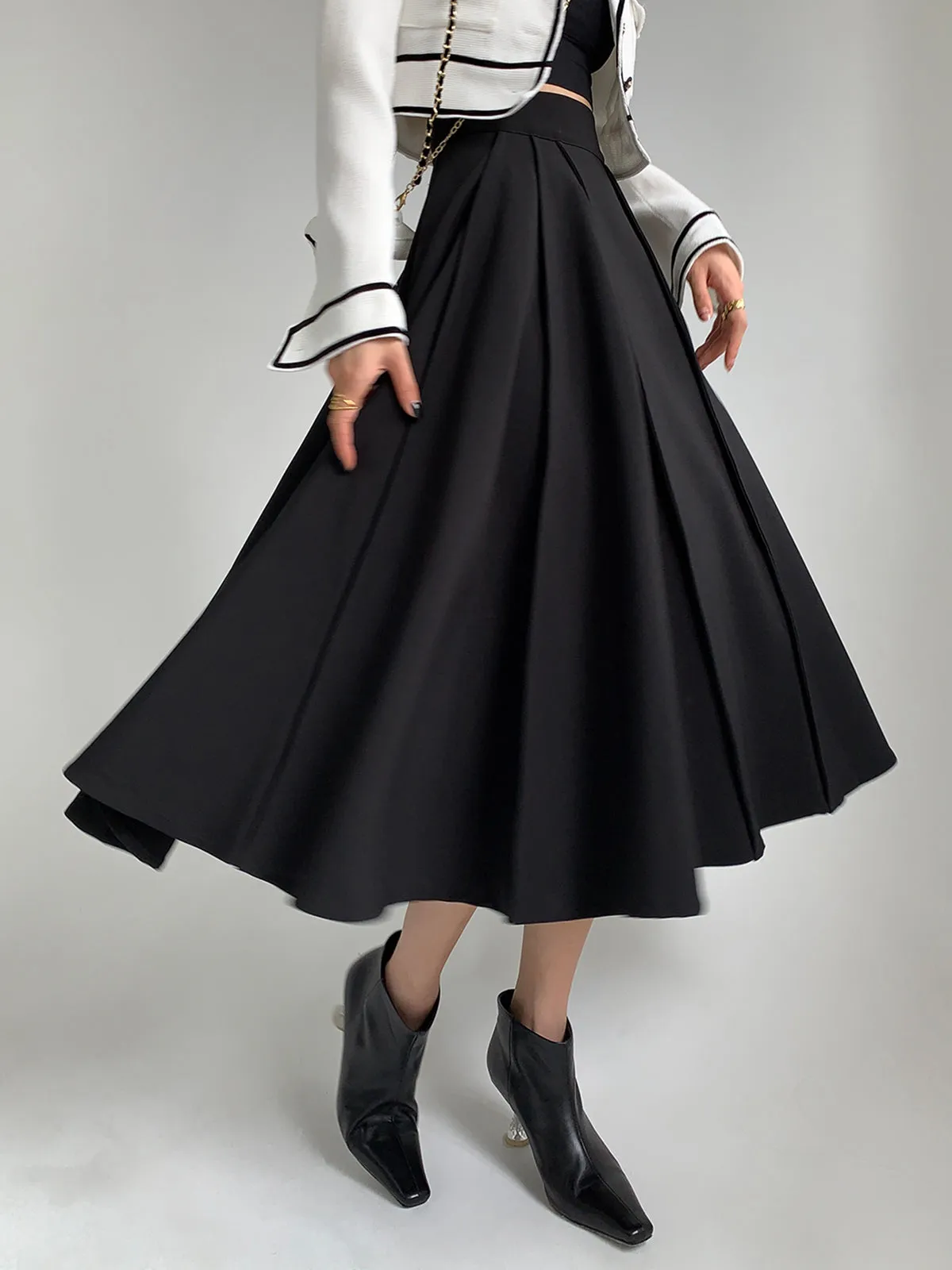 Pleated High Rise Umbrella A-Line Midi Skirt - Black