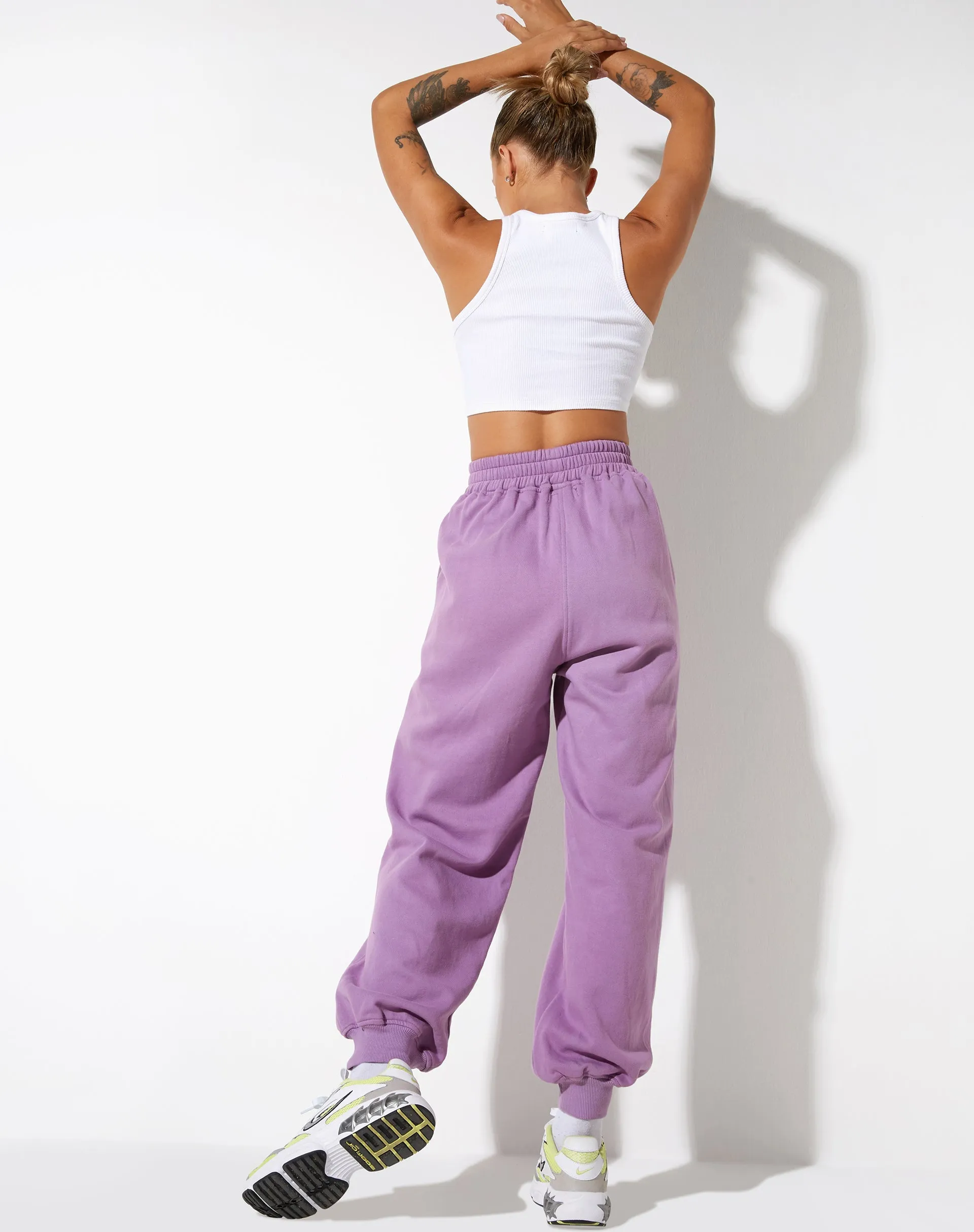 Roider Jogger in Lavender Retro Grade Embro