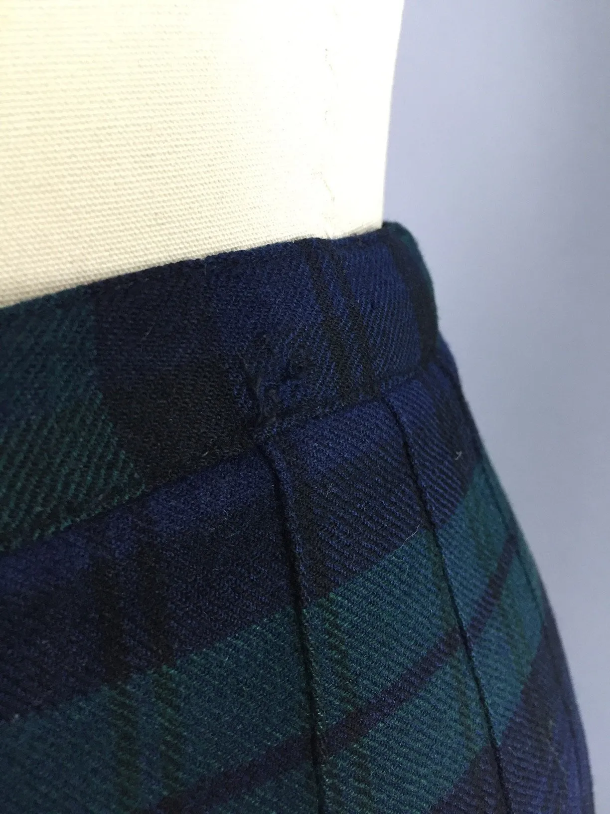 Vintage 1950s Wool Kilt / Black Watch Campbell Tartan