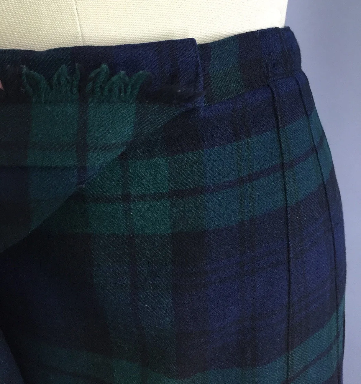 Vintage 1950s Wool Kilt / Black Watch Campbell Tartan