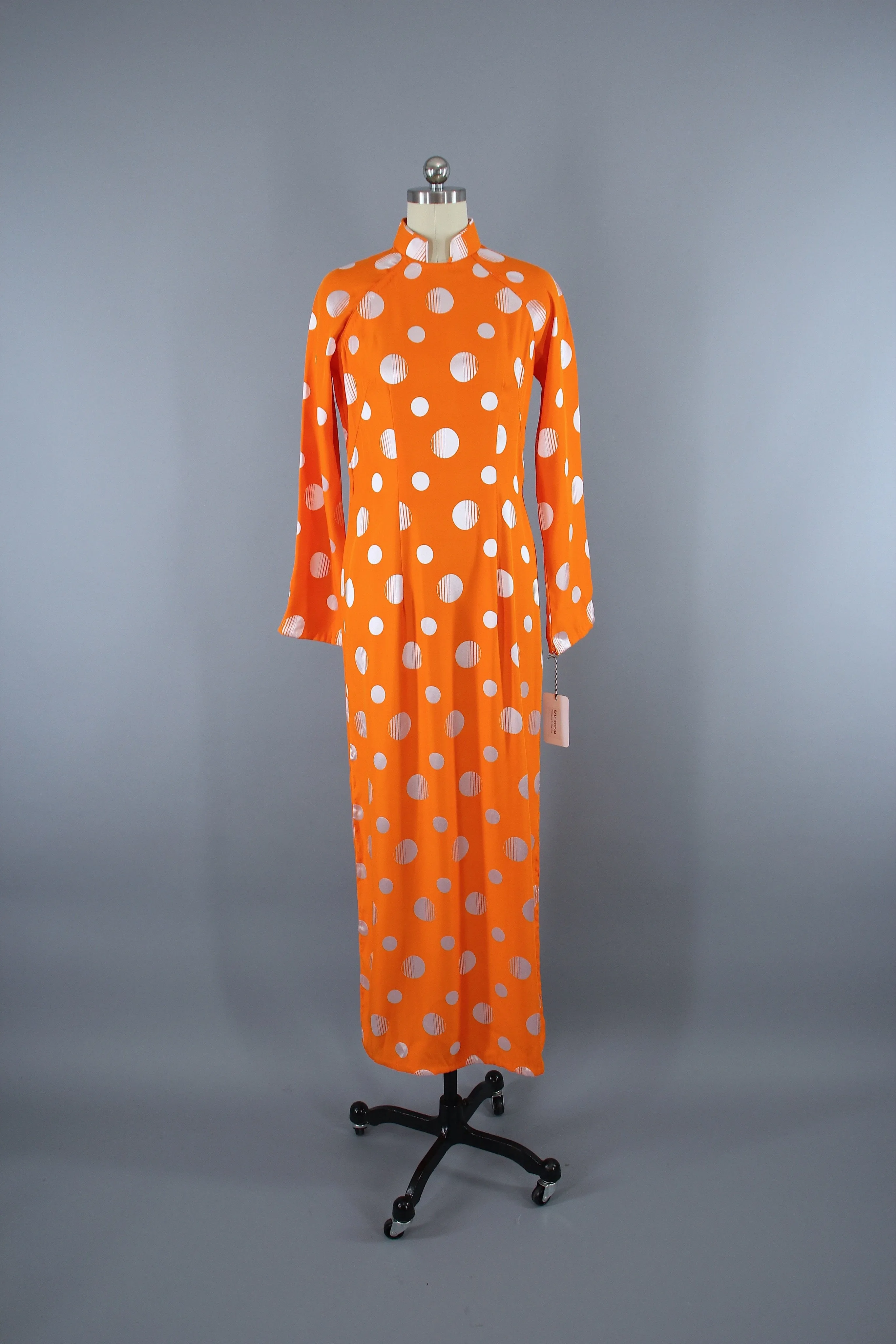 Vintage 1970s Ao Dai Vietnamese Dress / Orange